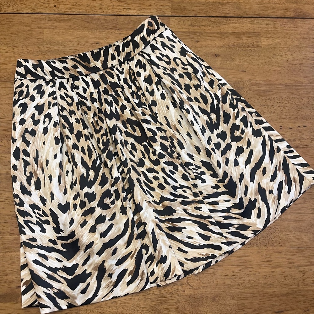 WHBM White House Black Market Dressy Leopard Cheetah Animal Print Skirt Size 2